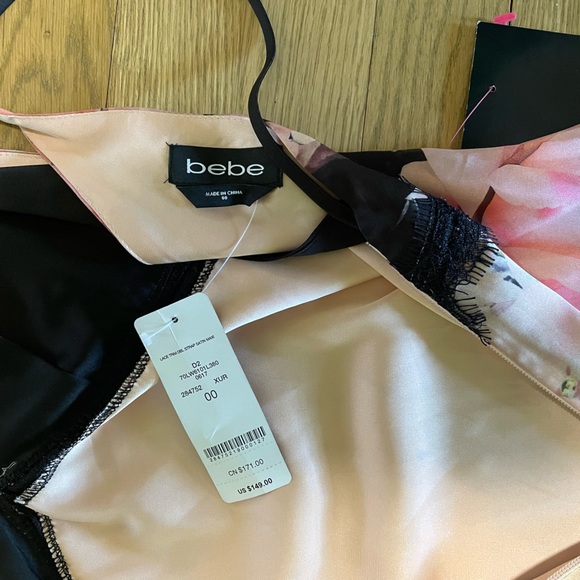 NWT- BEBE Pink Floral Satin w/ Lace Trim & Side Slit Maxi Dress / Sz 00 - Picture 3 of 13